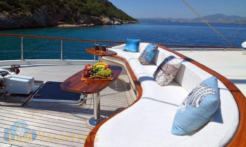 Zorbas Gulet Yacht alfresco dining and relaxing area