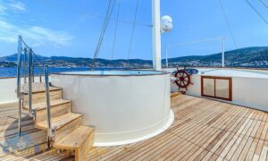 Elara 1 Luxury Yacht - Luna Yacht Charter