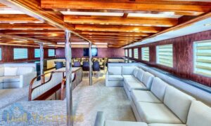 Elara 1 interior - Luna Yacht Charter