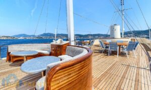 Elara 1 Luxury Yacht - Luna Yacht Charter