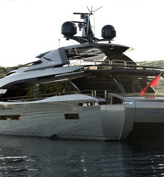 FX 38 Ultra Luxury Motor Yacht