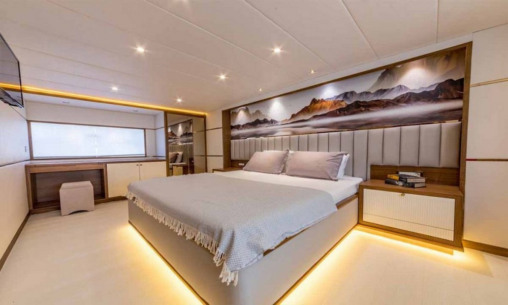 Floki Trawler Yacht Master Cabin