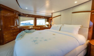 stella fiera motor yacht cabin