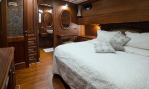 Comfortable double cabin on Gulet Bedia Sultan - Ideal for families exploring Bodrum