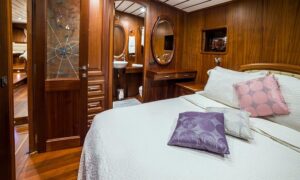 Comfortable double cabin on Gulet Bedia Sultan - Ideal for families exploring Bodrum