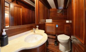 En-suite bathroom in cabin of Gulet Zephyria 2, blending luxury and privacy for family charters in Bodrum