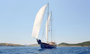 Gulet Zephyria 2 sailing with open sails - perfect for Bodrum Family Gulet Charter